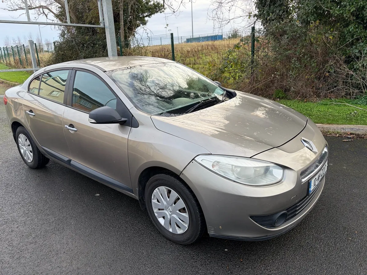 10 RENAULT FLUENCE NCT 08/26 - Image 1