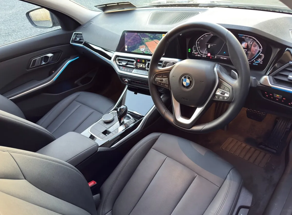 211 Bmw 330e Pro Comfort - Image 4
