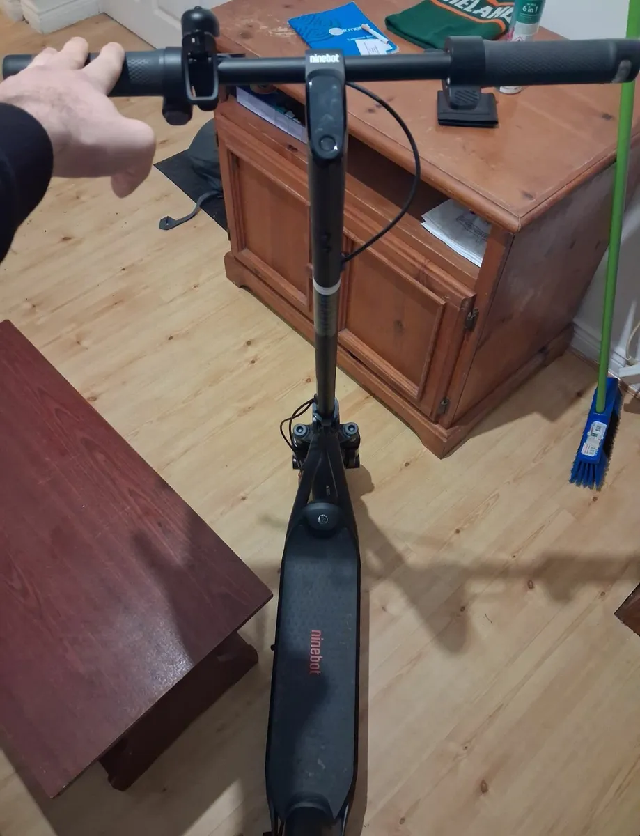 Ninebot Kicksccoter - Image 2