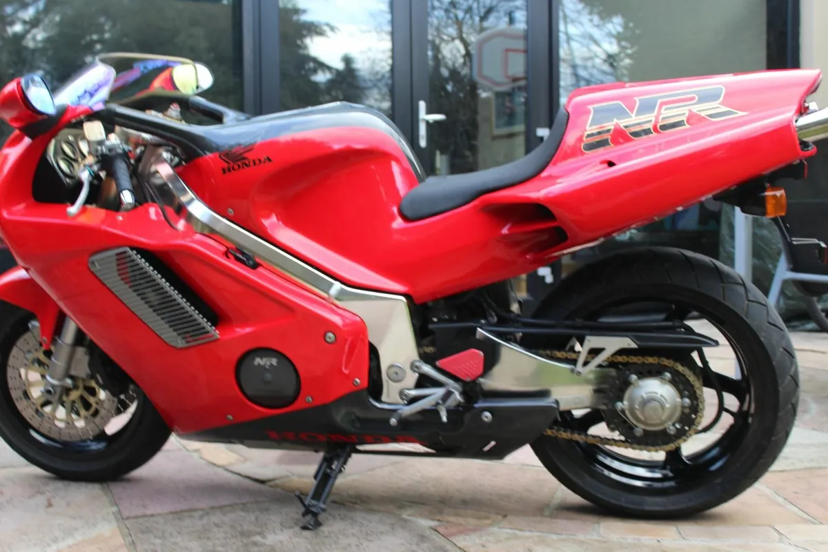 Honda NR750 1992 - Image 1