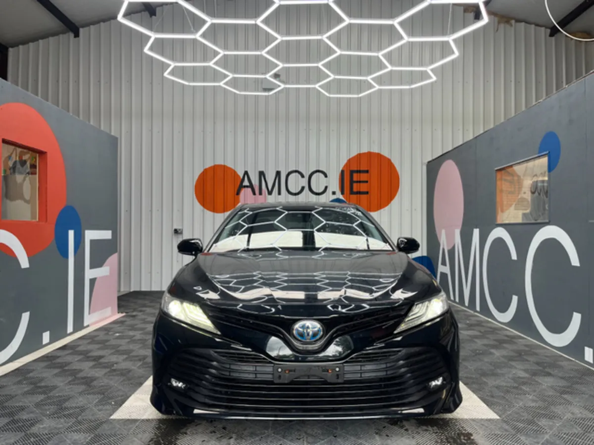 Toyota Camry ONLY €19950 2.5 HYBRID / 75k KMs / RE - Image 2