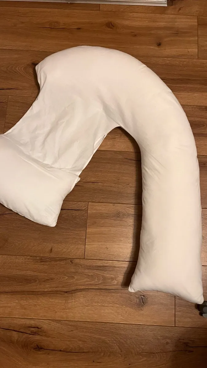 Pregnancy Pillow - Image 1