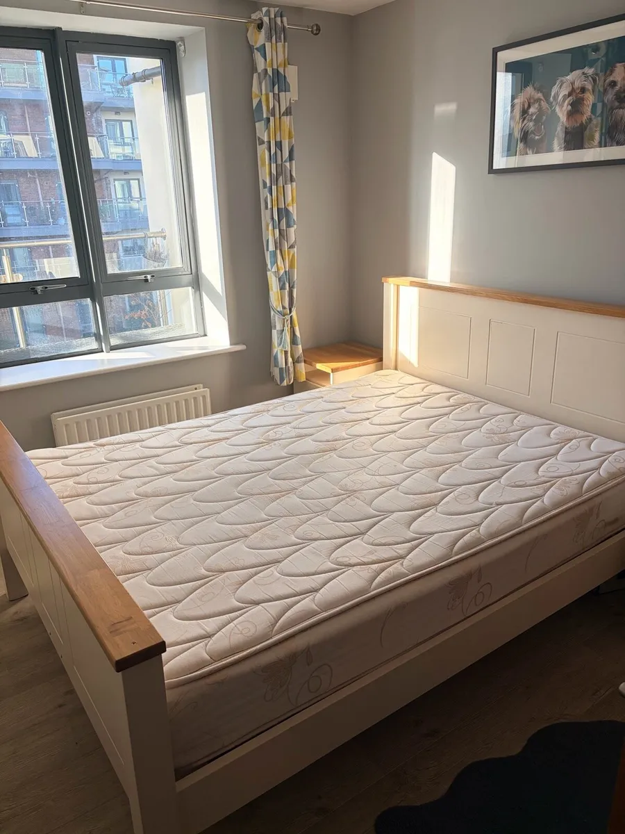 Bed frame and matching locker set - Image 4