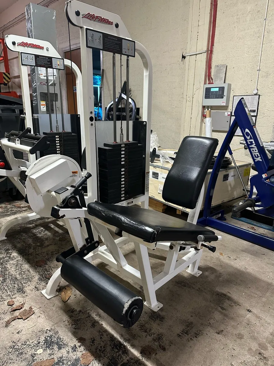 Life fitness pro 1 leg extension