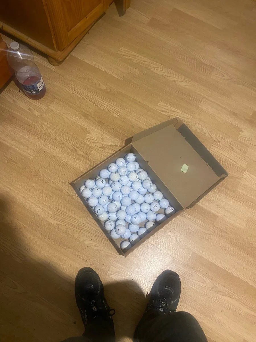 Golf balls - Image 1