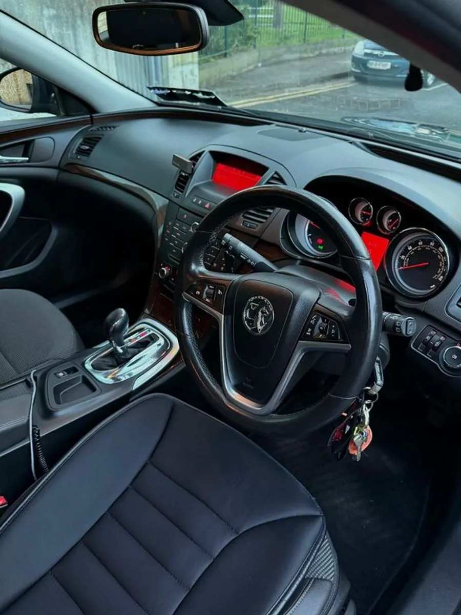 2011 Opel Insignia - Image 2