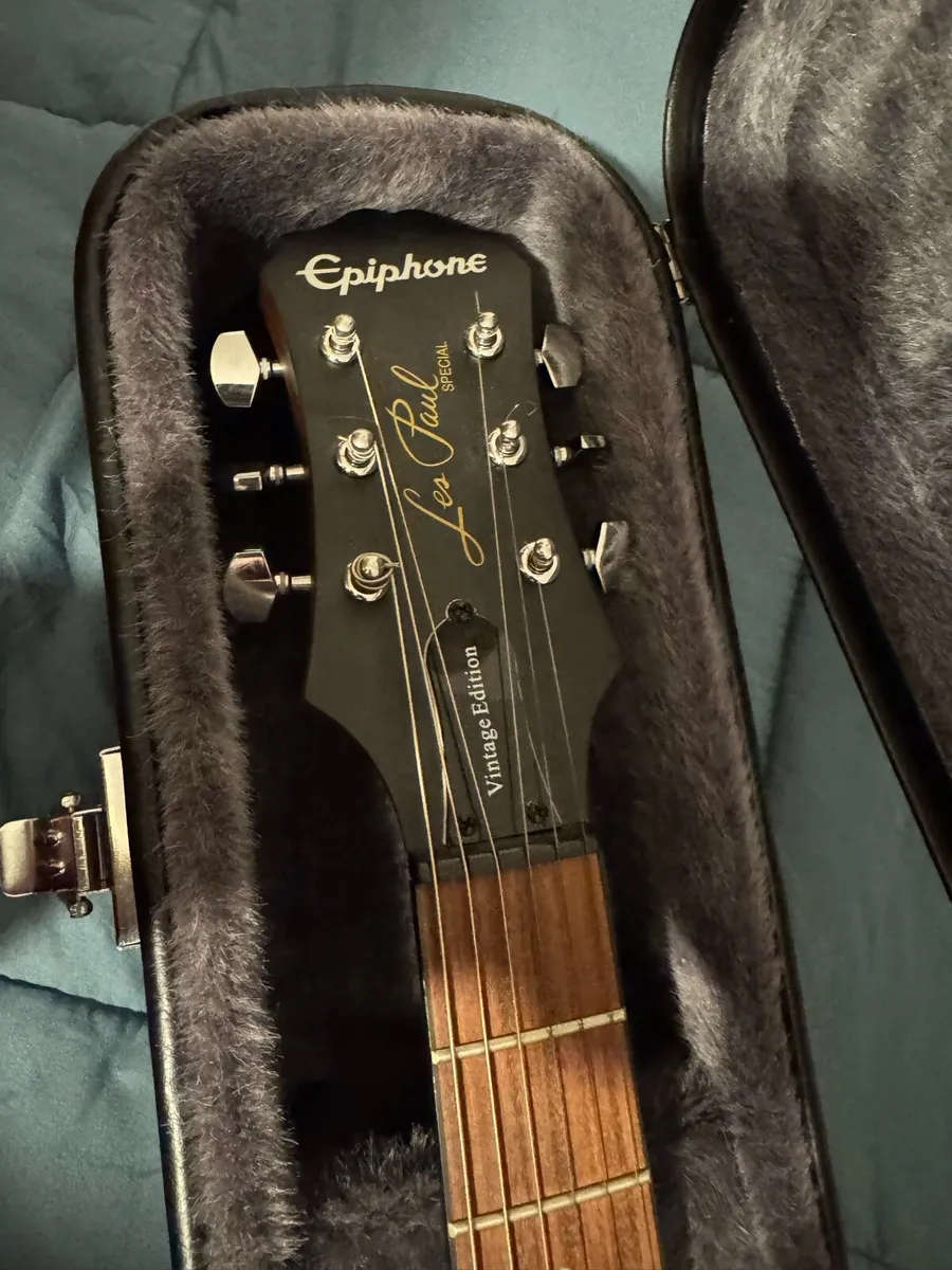 Epiphone les Paul and case - Image 2