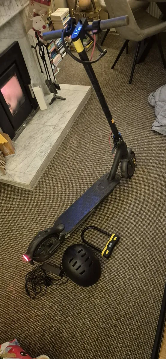 Xaomi M365 Pro 2 Electric Scooter - Image 1