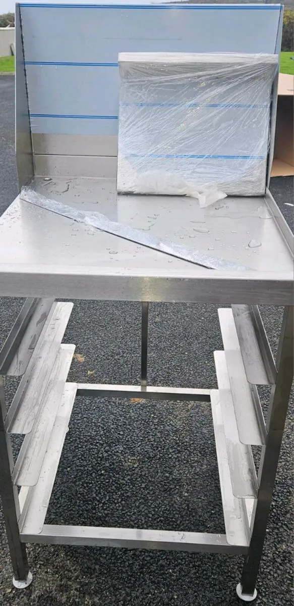 Stainless Steel sink & table - Image 4