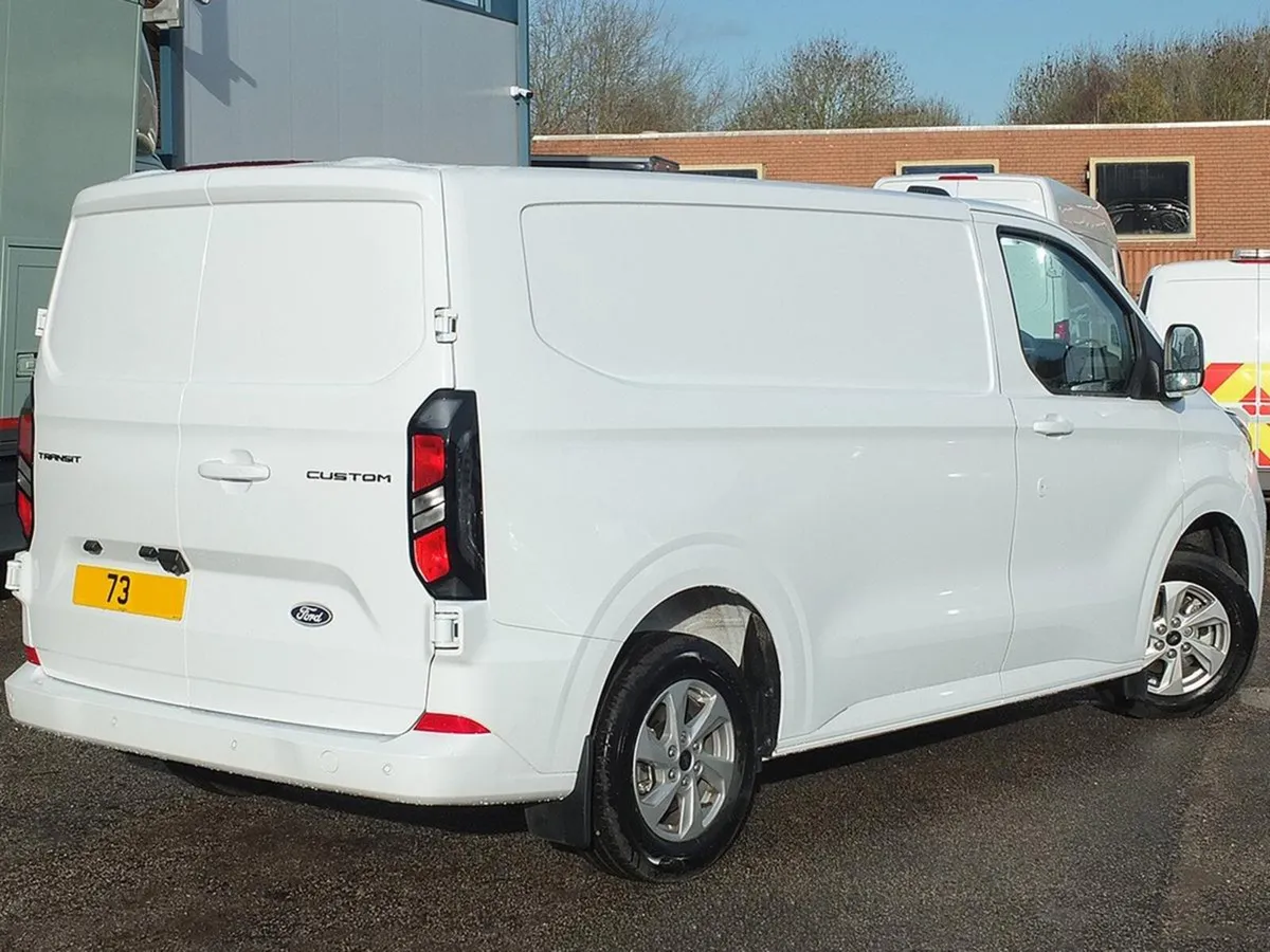 2023 Ford Transit Custom Panel Van - Image 3