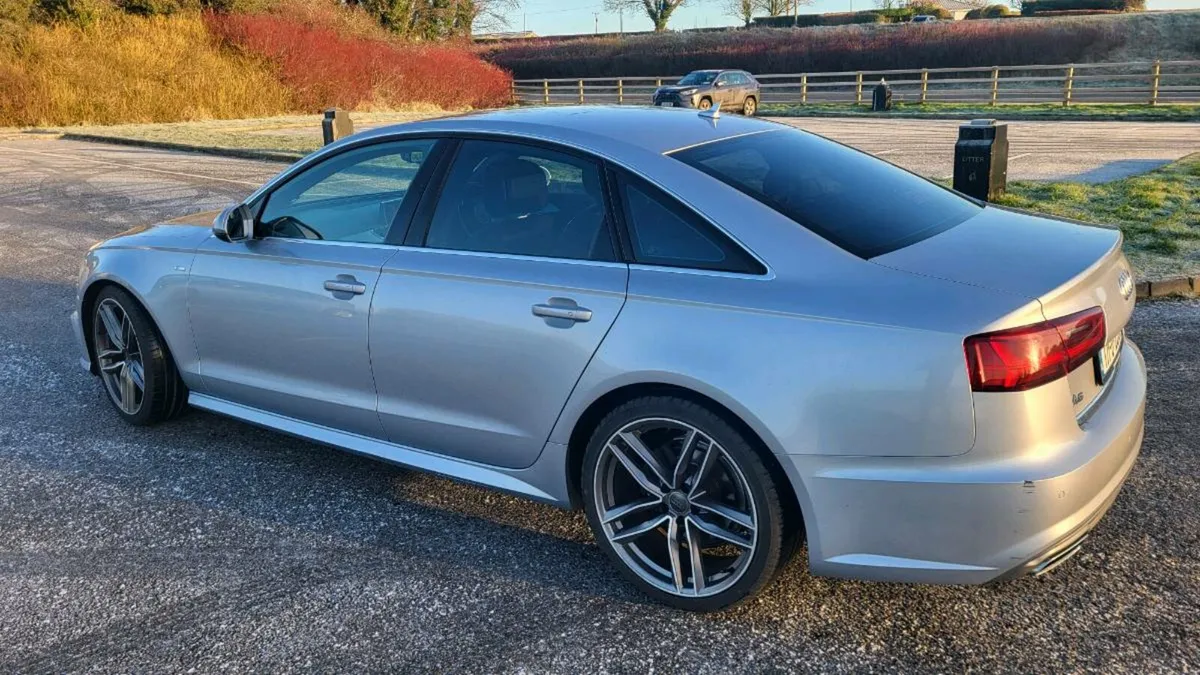 2017 (171) Audi A6

LIMOUSINE 2.0 TDI 150 S LINE - Image 3