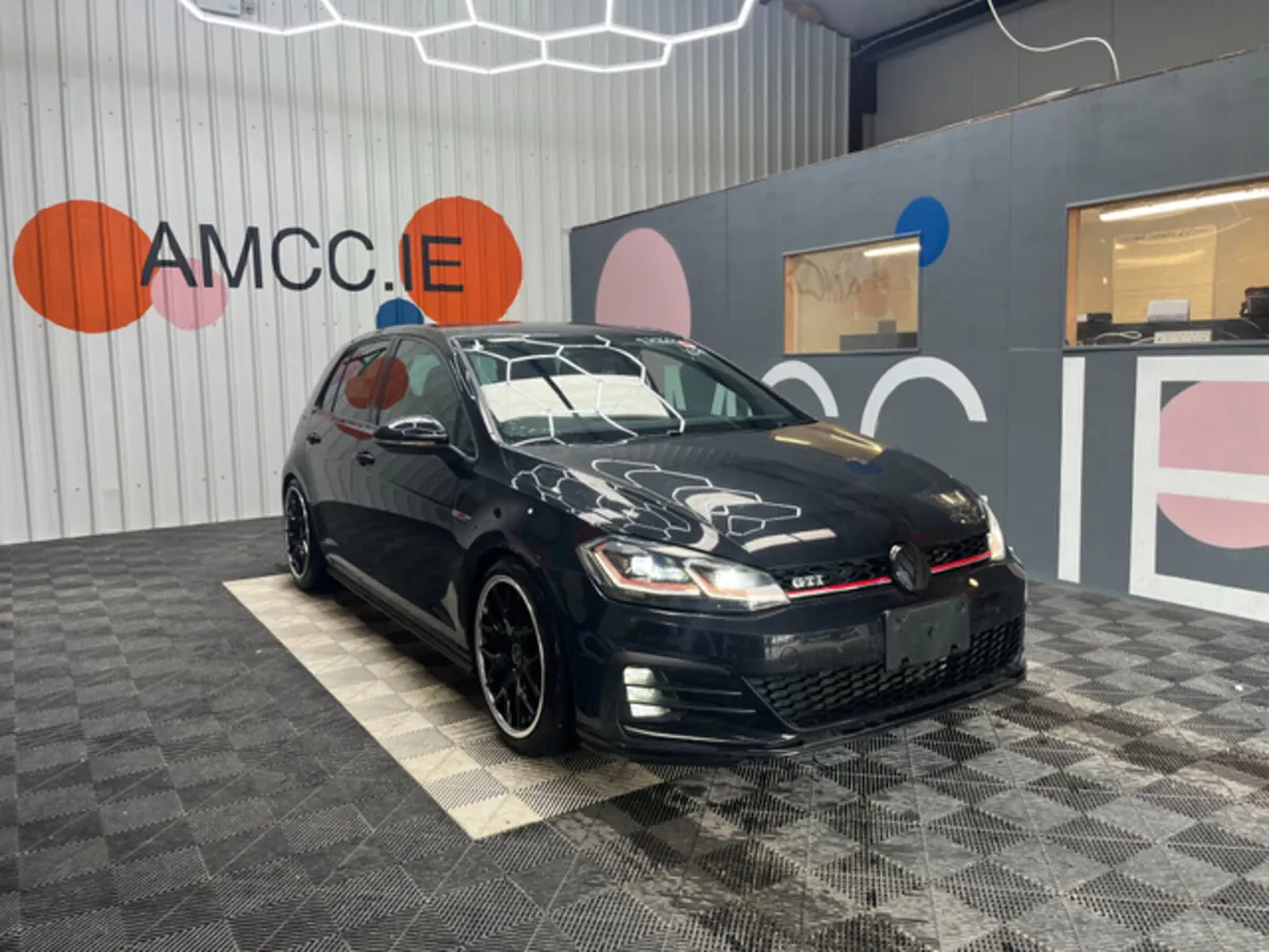 Volkswagen Golf 2.0 GTI / 68k KMs / REVERSE CAMERA - Image 1