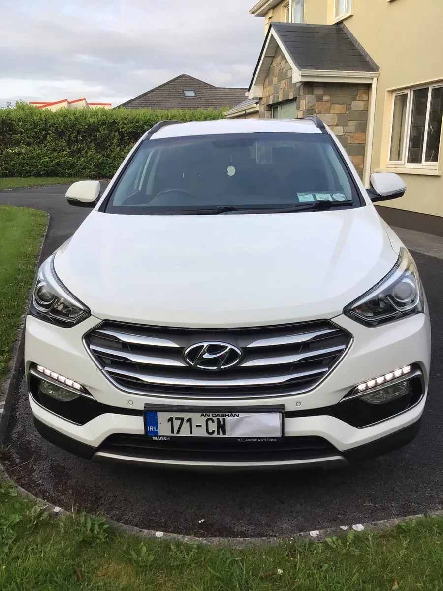 Hyundai Santa Fe 2017 - Image 1