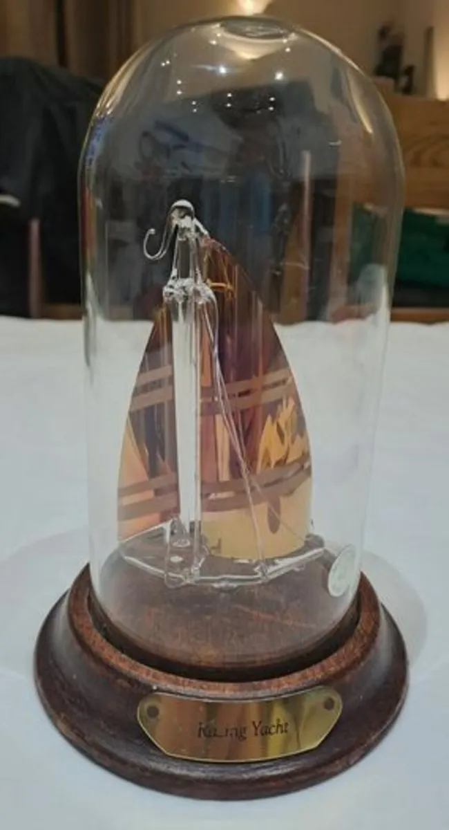 Vintage Mayflower Glass sculpture - Image 1