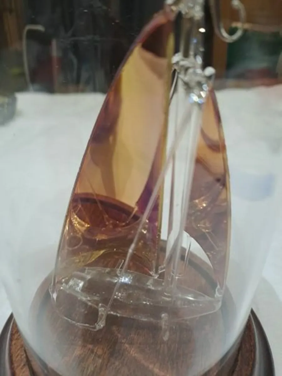 Vintage Mayflower Glass sculpture - Image 2