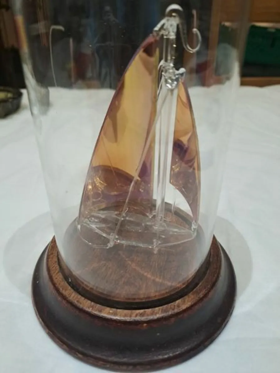 Vintage Mayflower Glass sculpture - Image 3