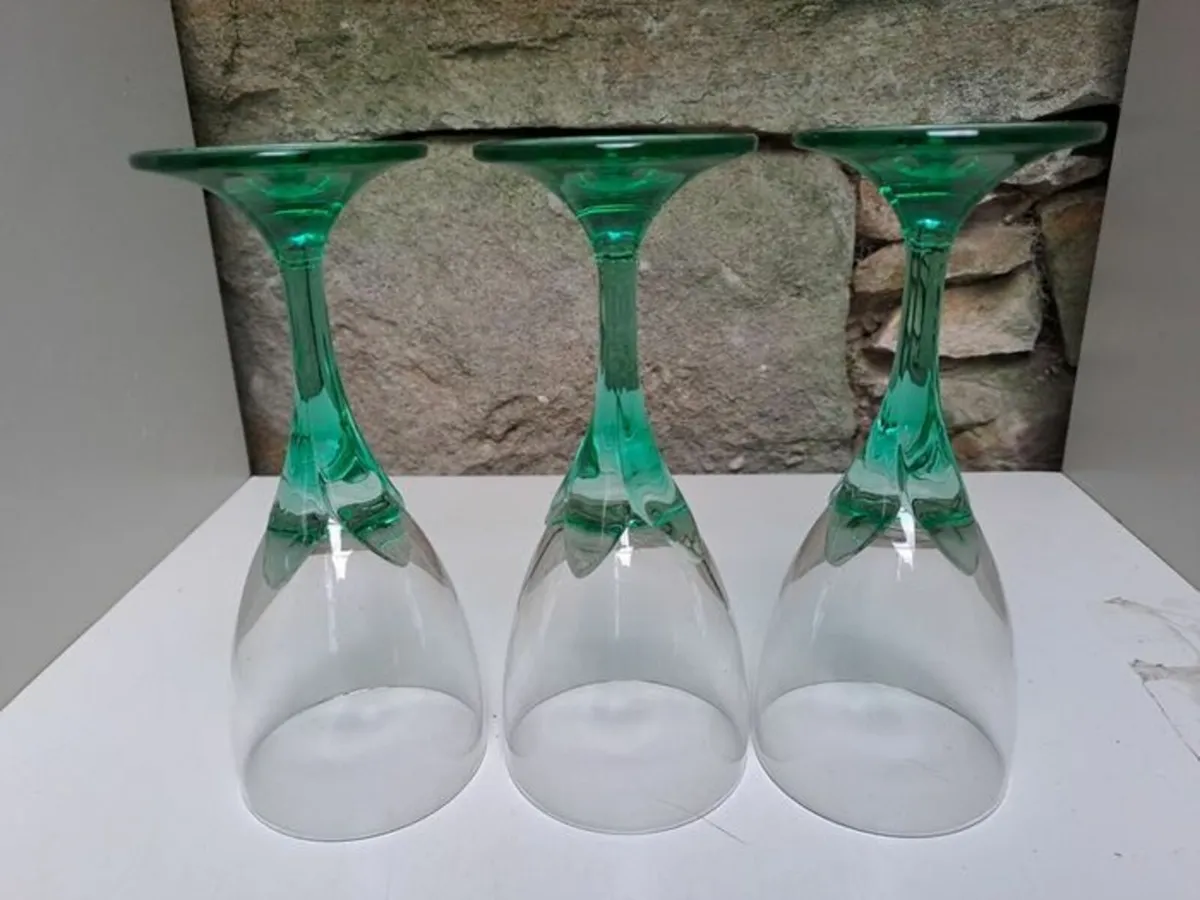 Green stemmed glasses - Image 3