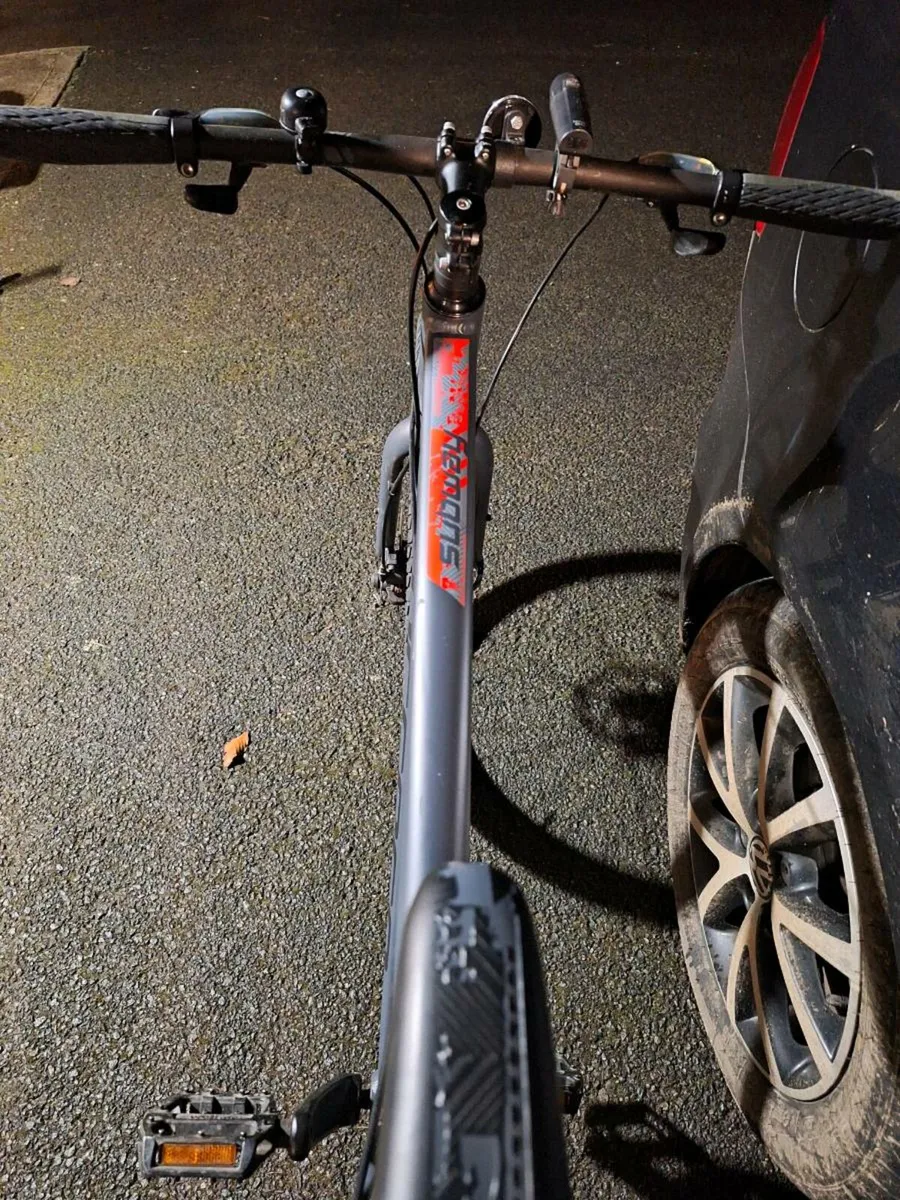 Hybrid Bike - Image 4