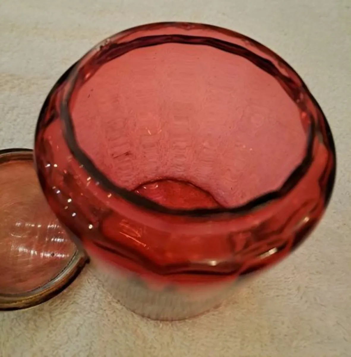 Vintage ruby glass jar and silver lid - Image 4
