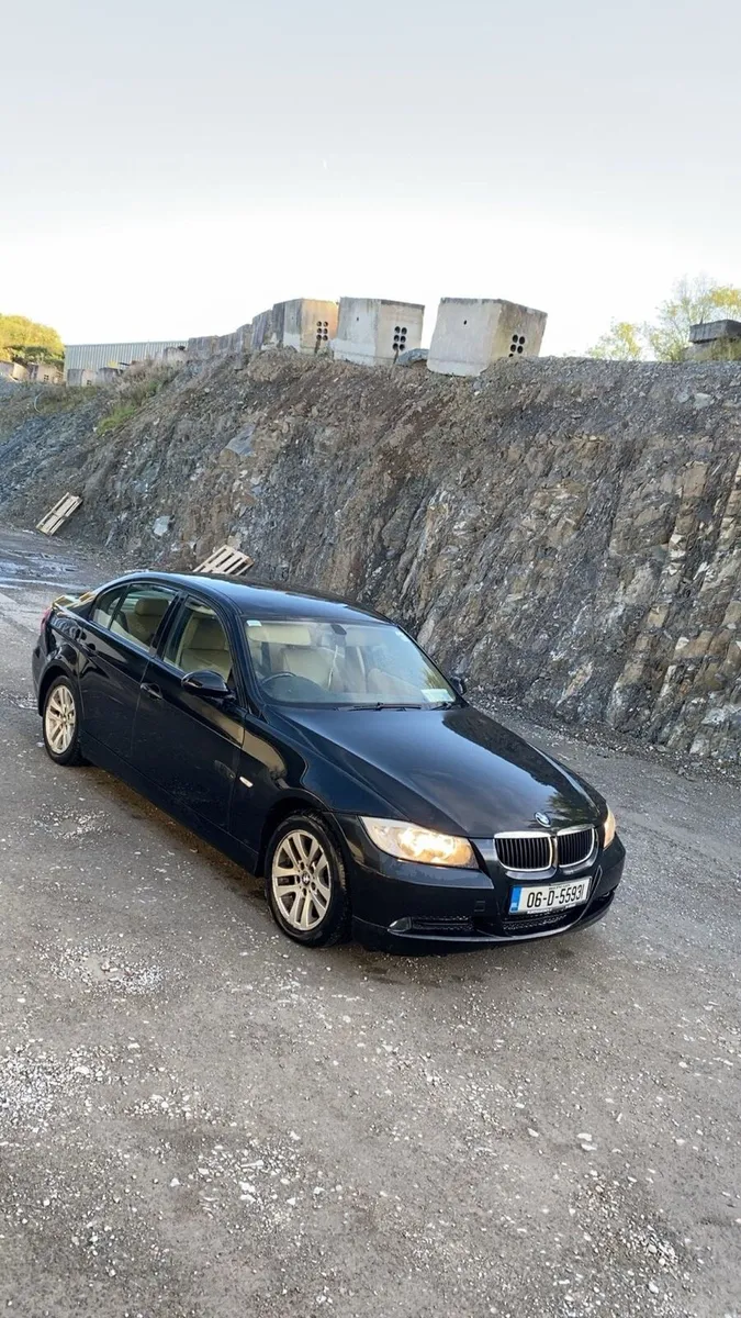 2006 bmw 316i e90 - Image 2
