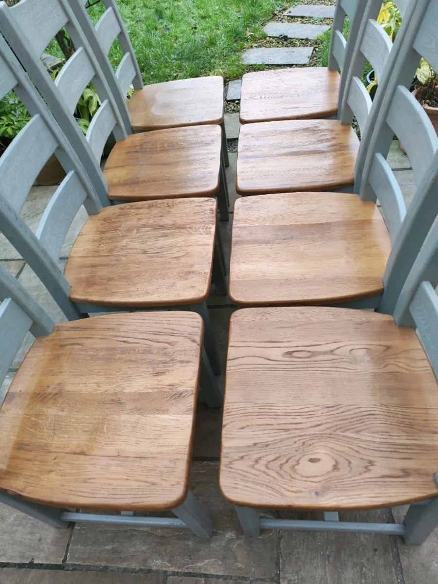 8 oak chairs - Image 2