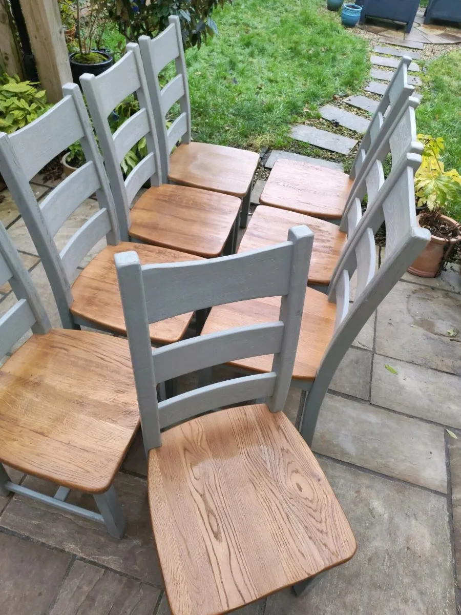 8 oak chairs - Image 3