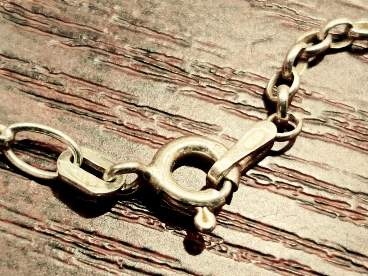 MATCHING PEARL 925 Silver Stud Earrings & Necklace - Image 2