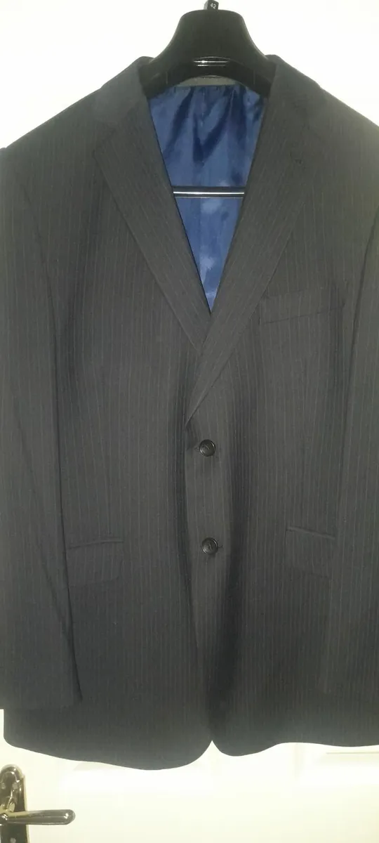 Suit size M - Image 1