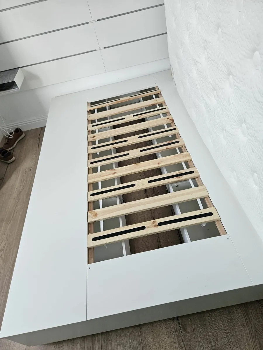 Double Bed - Image 1