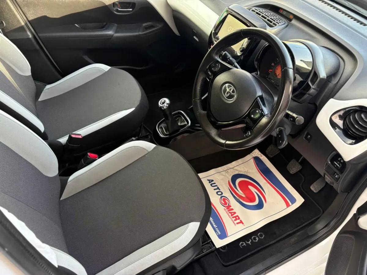 Toyota Aygo 1.0 IX-Pression 42Miles - Image 2