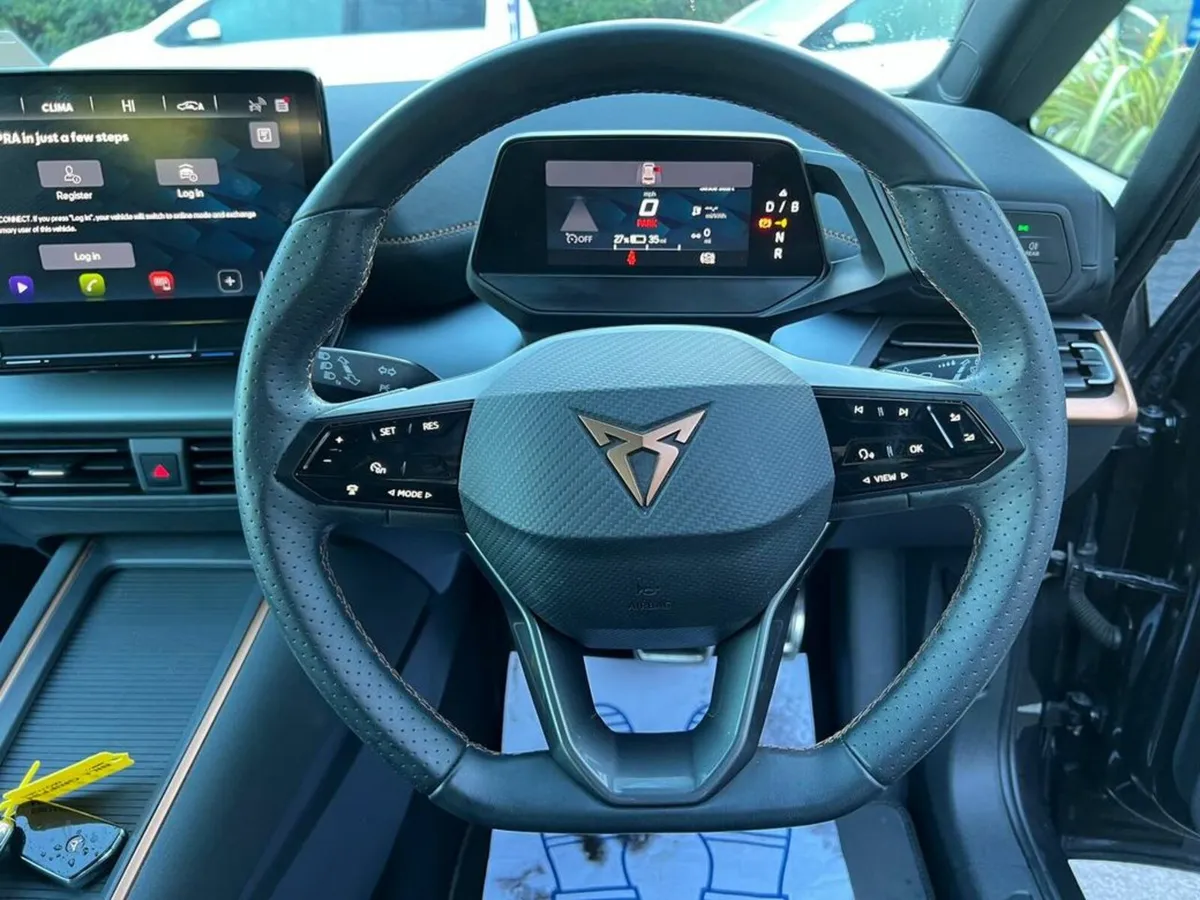 Cupra Born 58KWH ** AS NEW CAR ** // VERY LOW MILE - Image 4