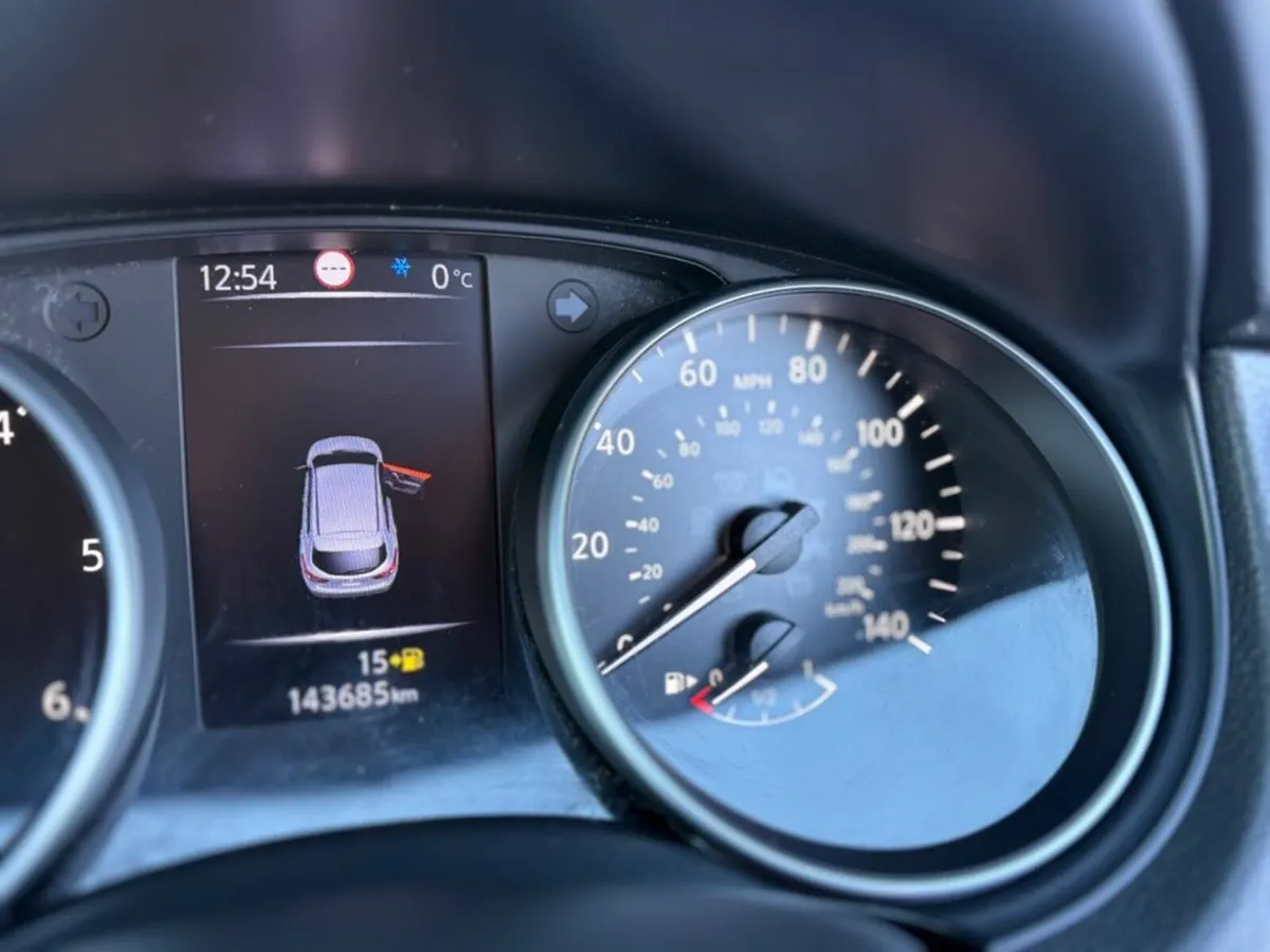 Nissan Qashqai 1.5 DCI 115 N-Connecta 143Km - Image 4