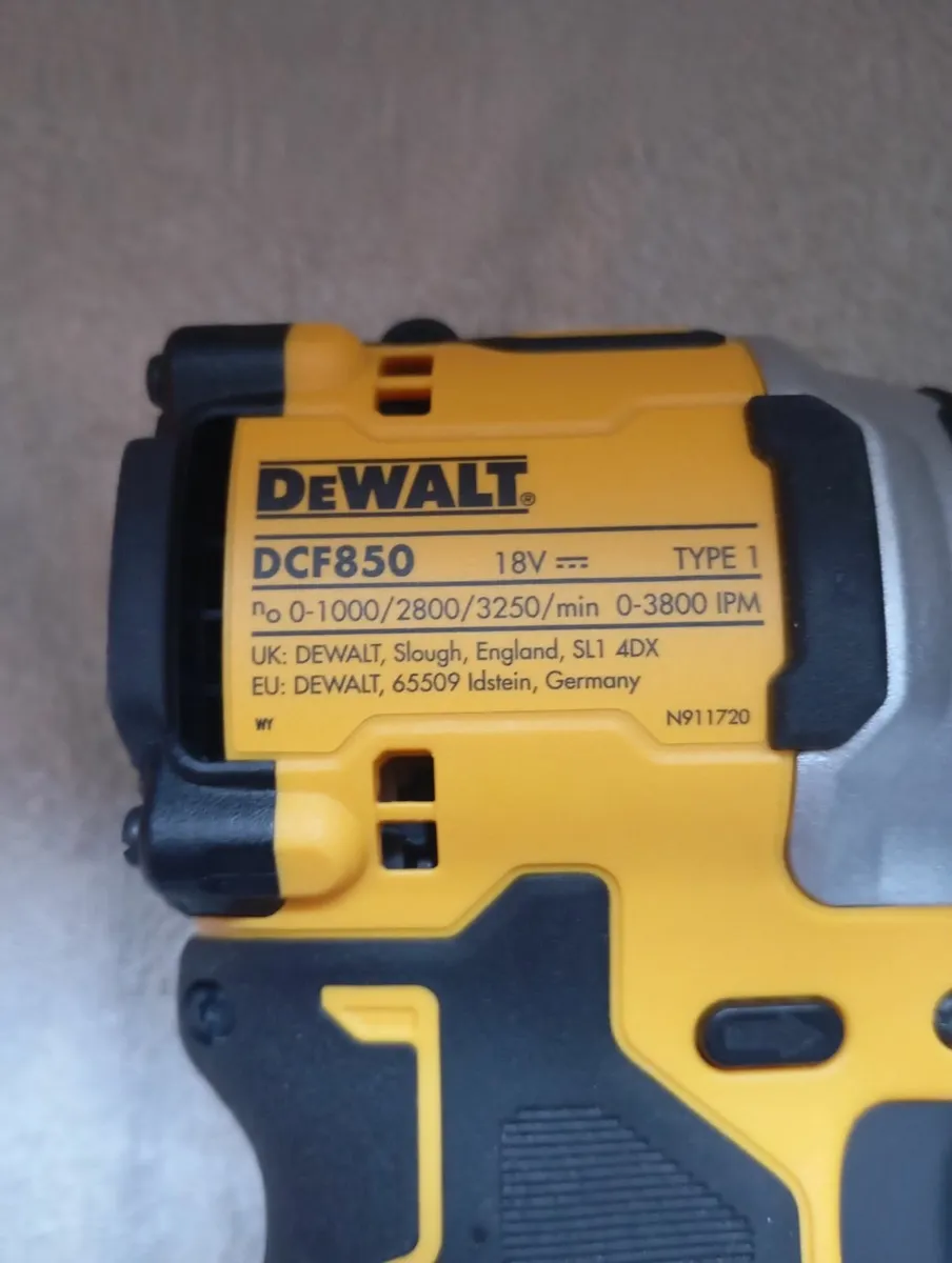 DeWalt dcf850 & Powerstack Battery - Image 4