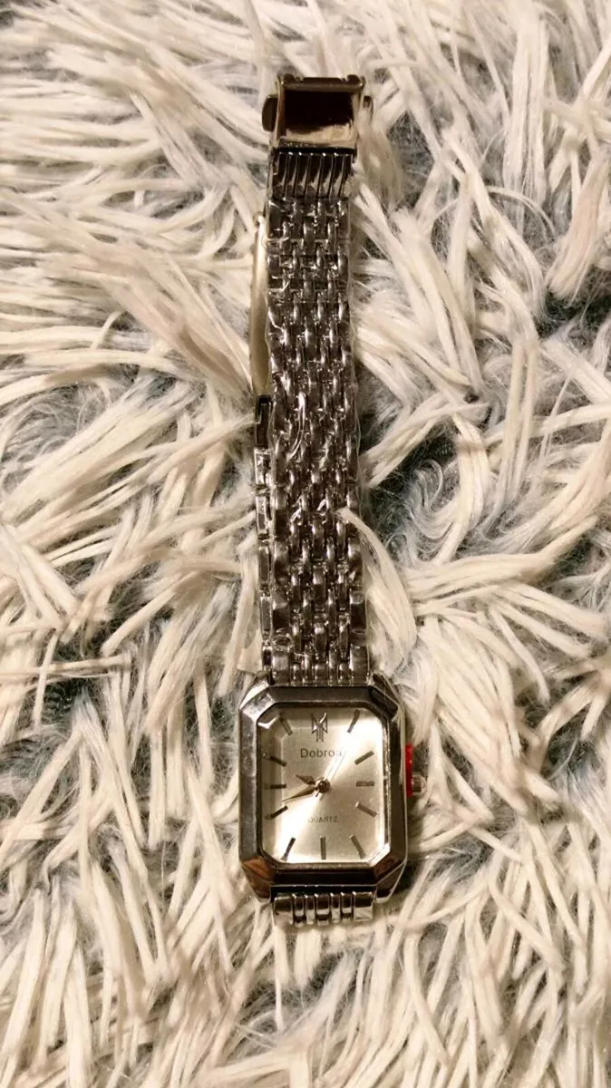 Timeless Elegance Quartz Wristwatch - Image 2