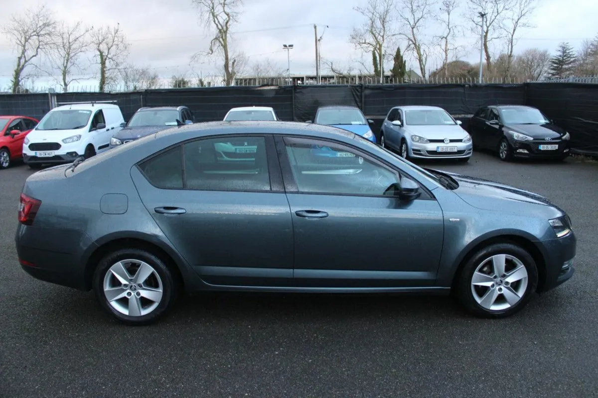 Skoda Octavia Sol 1.6TDI 115HP - Image 3
