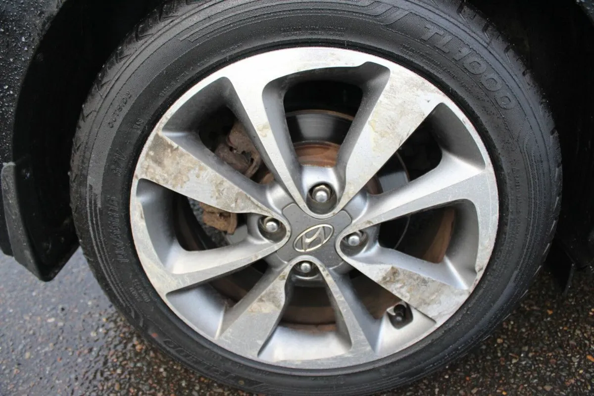 Hyundai i20 1.2 SE (Deluxe) - Image 4