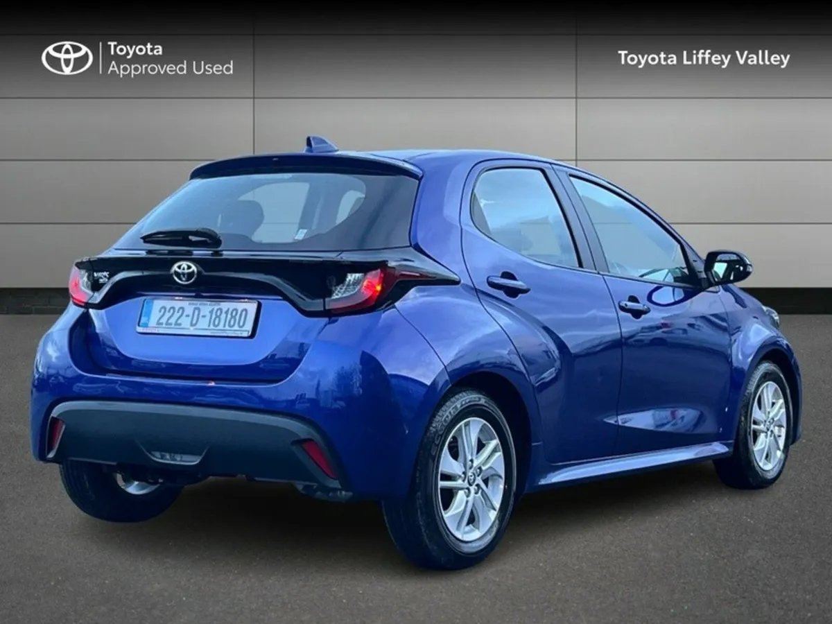 Toyota Yaris 1.0 LUNA 4DR - Image 2