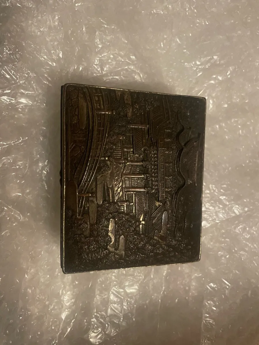 Silver plated cigarette box - Image 1