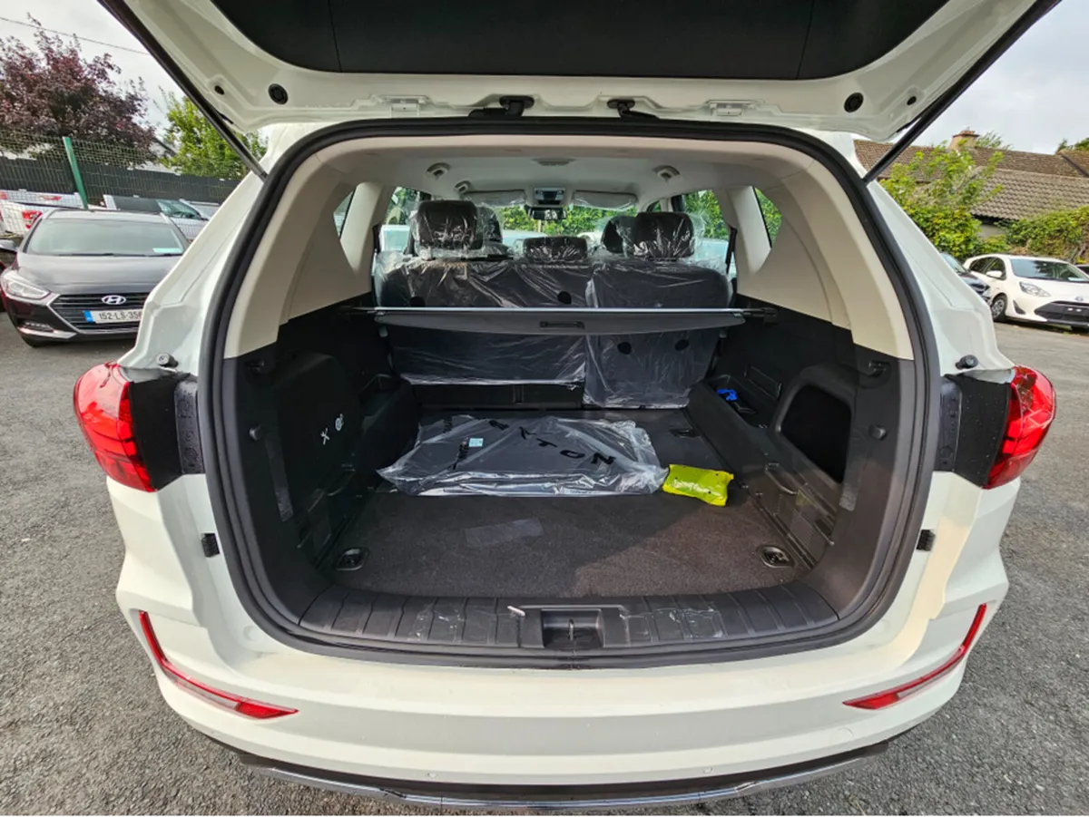 SsangYong Rexton ( 251 PRE REG OFFER ( 2 SEATER CO - Image 4