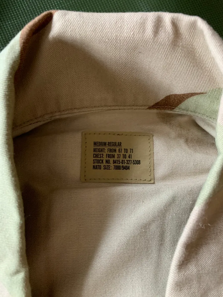 USMC DESERT STORM MILITARY UNIFORM (MEDIUM) - Image 3