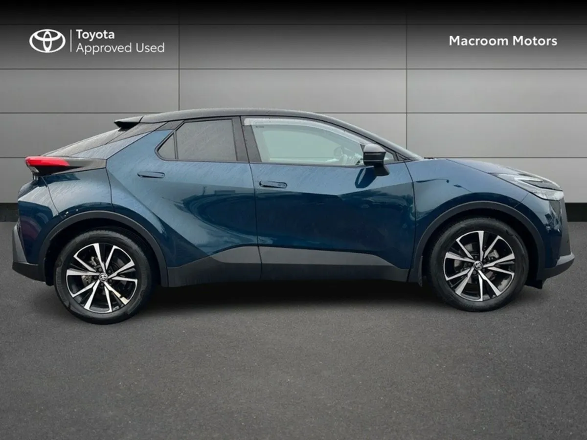 Toyota C-HR FRESH SELECTION OF TRADE-INS C-HR HYBR - Image 3