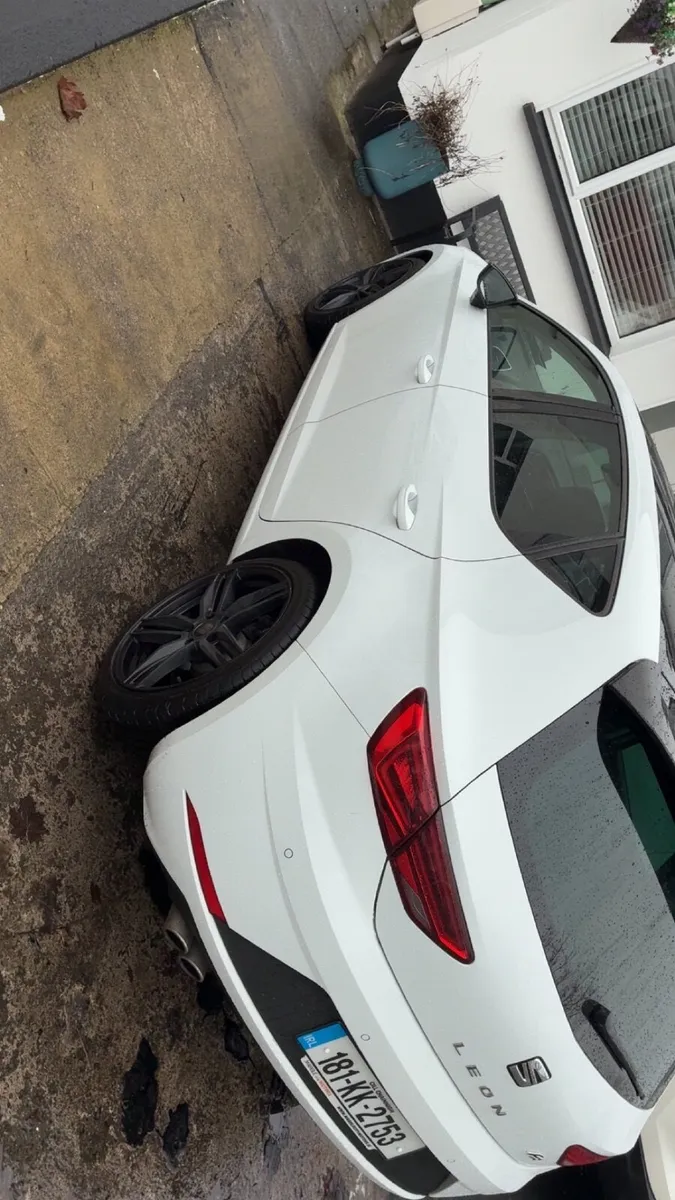 SEAT LEON FR 2018 LOW KMS - Image 4