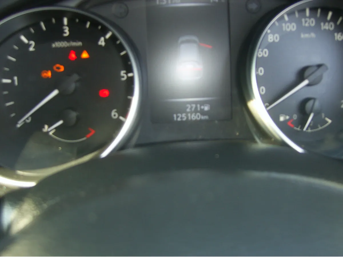 Nissan Qashqai 1.5 SV 18 4DR - Image 4