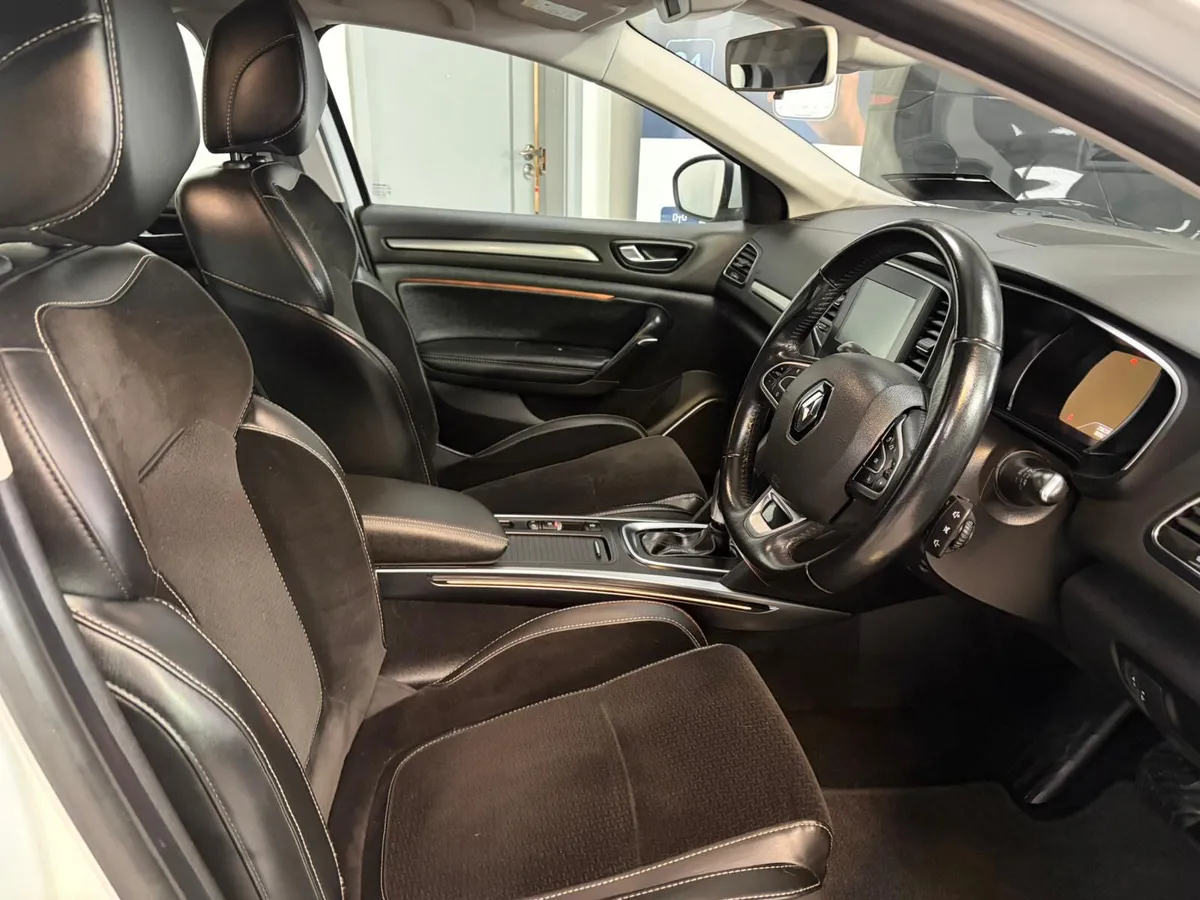 Renault Megane 2017 1.5DCI SPORTS TOURER AUTOMATIC - Image 4