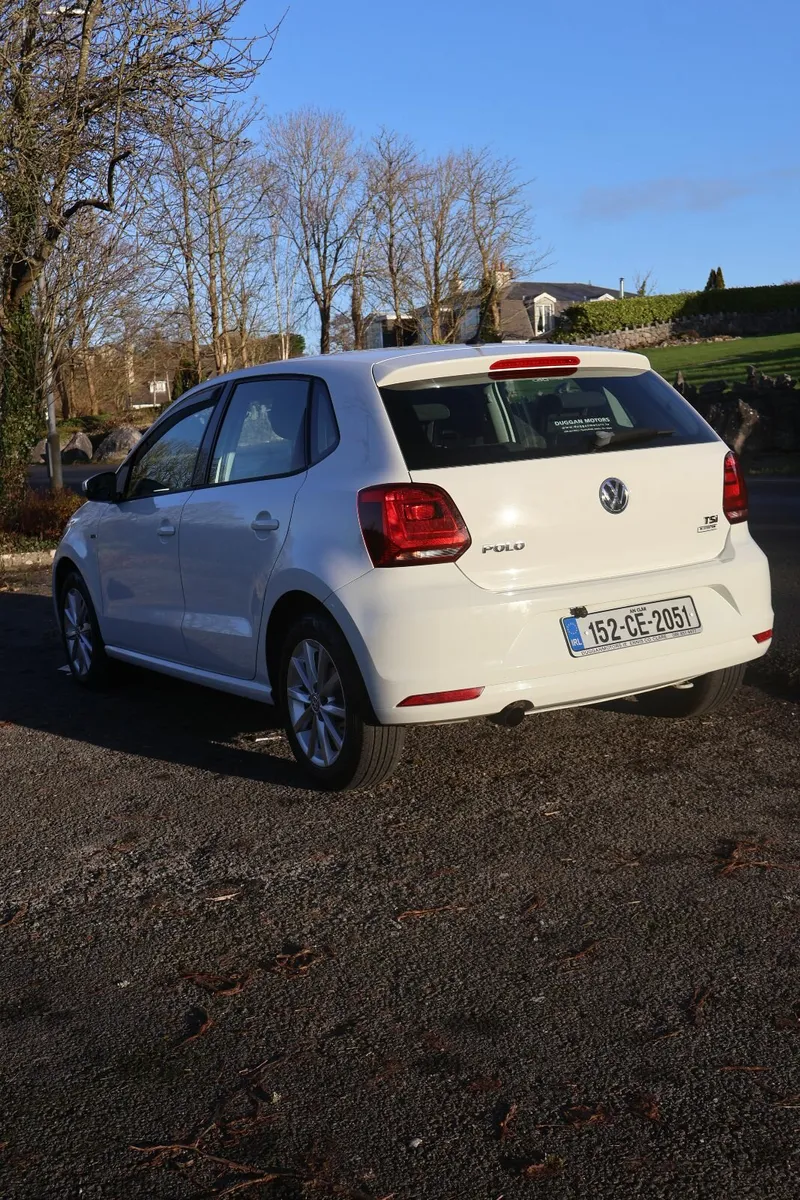 Volkswagen Polo 2015 - Image 2