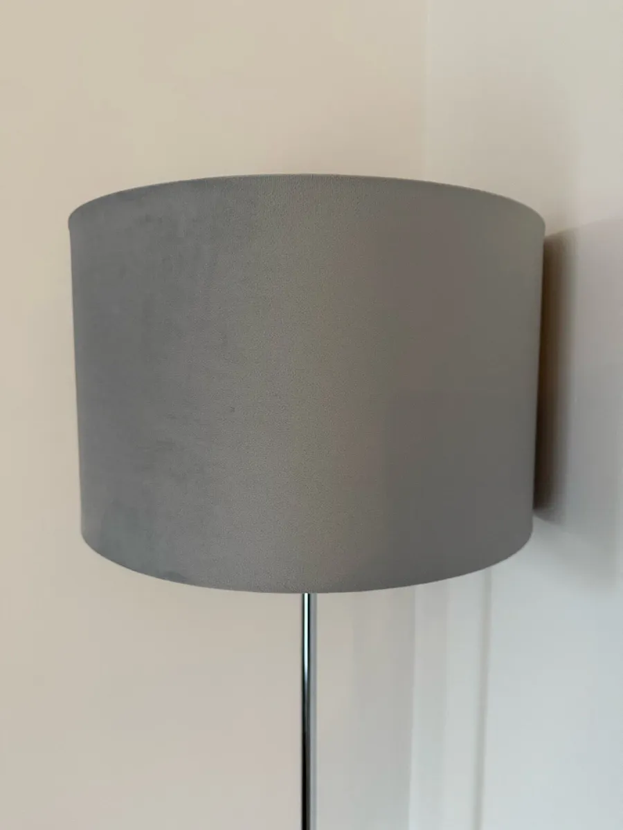 Grey velvet floor lamp, mint condition, like new - Image 4