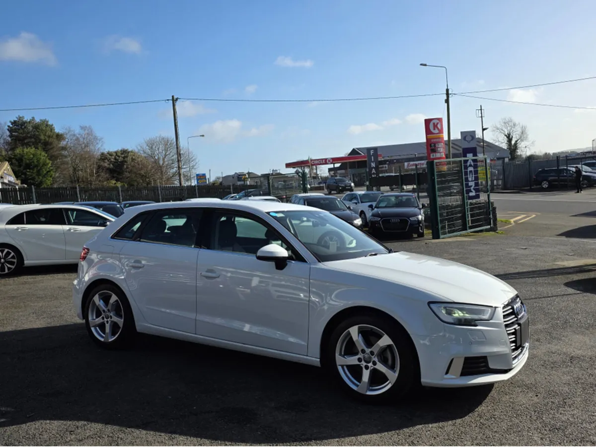 Audi A3 1.4 FULL LEATHER PACK SAT NAV CARPLAY - RE - Image 4