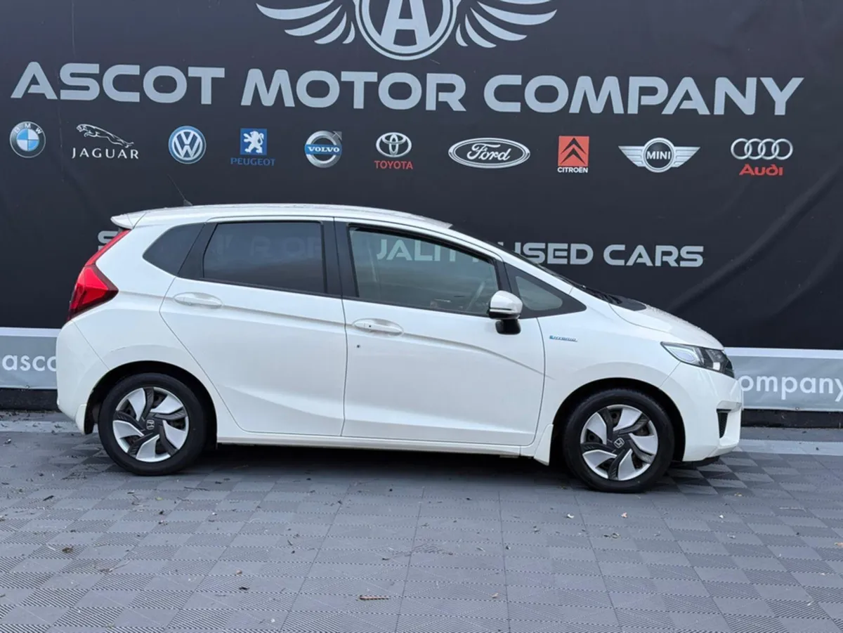 Honda Fit Honda fit hybrid 2015 - Image 3