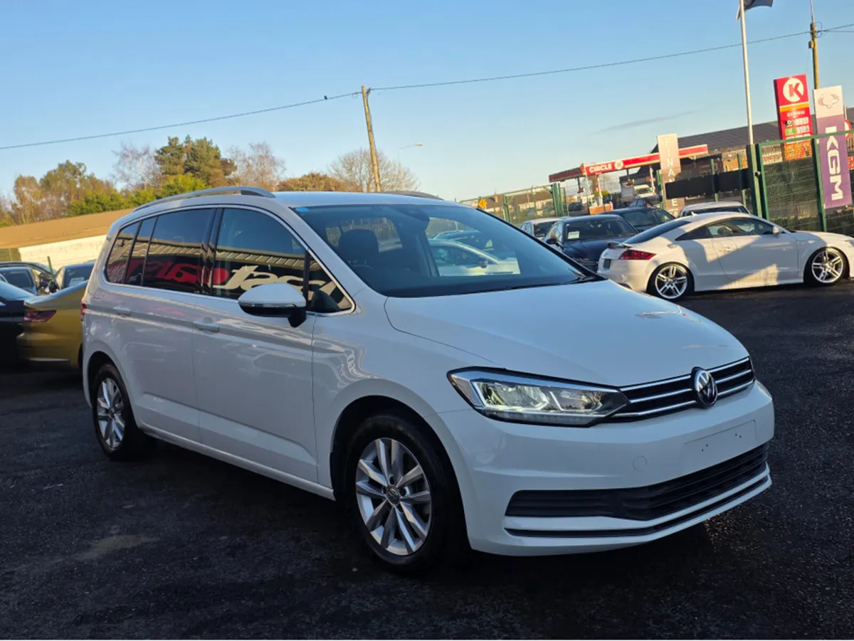 Volkswagen Touran ( 182 )1.4 TSI AUTO 7 SEATER CAR - Image 2