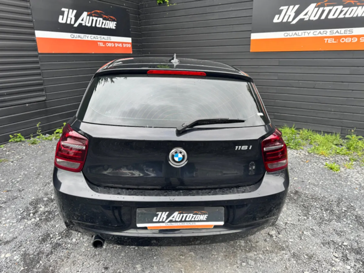 BMW 1-Series 116I AUTO 5DR - Image 4